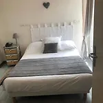 Central Hotel 2*