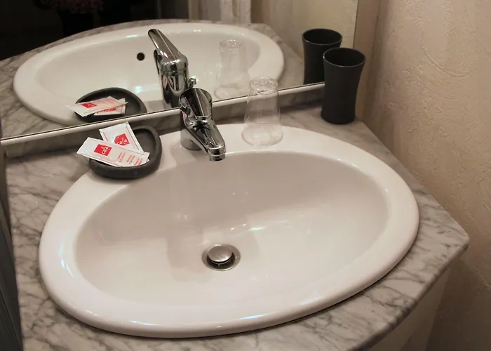 Central 2* ניורט