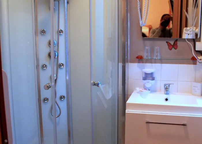 Central מלון ניורט